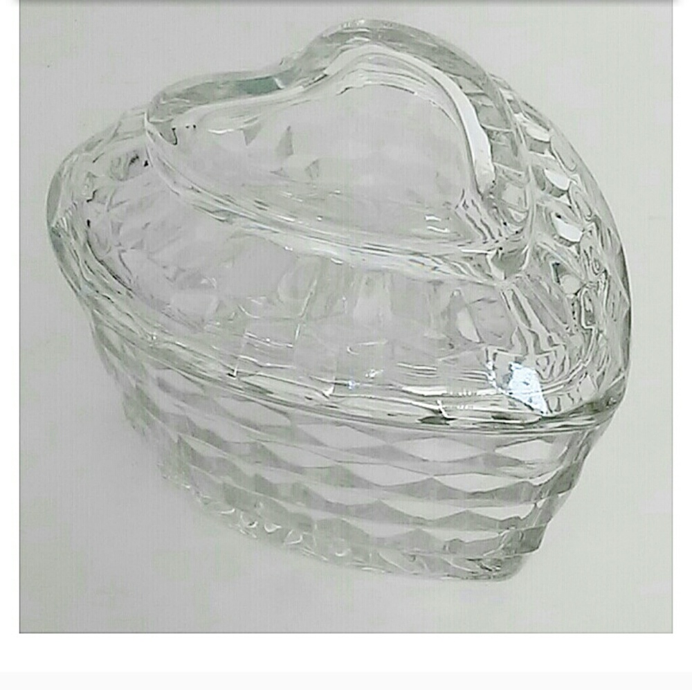 HOMCO |  Heart-Shaped Candy Dish with Lid